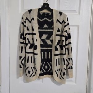 Forever 21 Cardigan Sweater Size Small Long Sleeve Tribal Bohemian Knitted